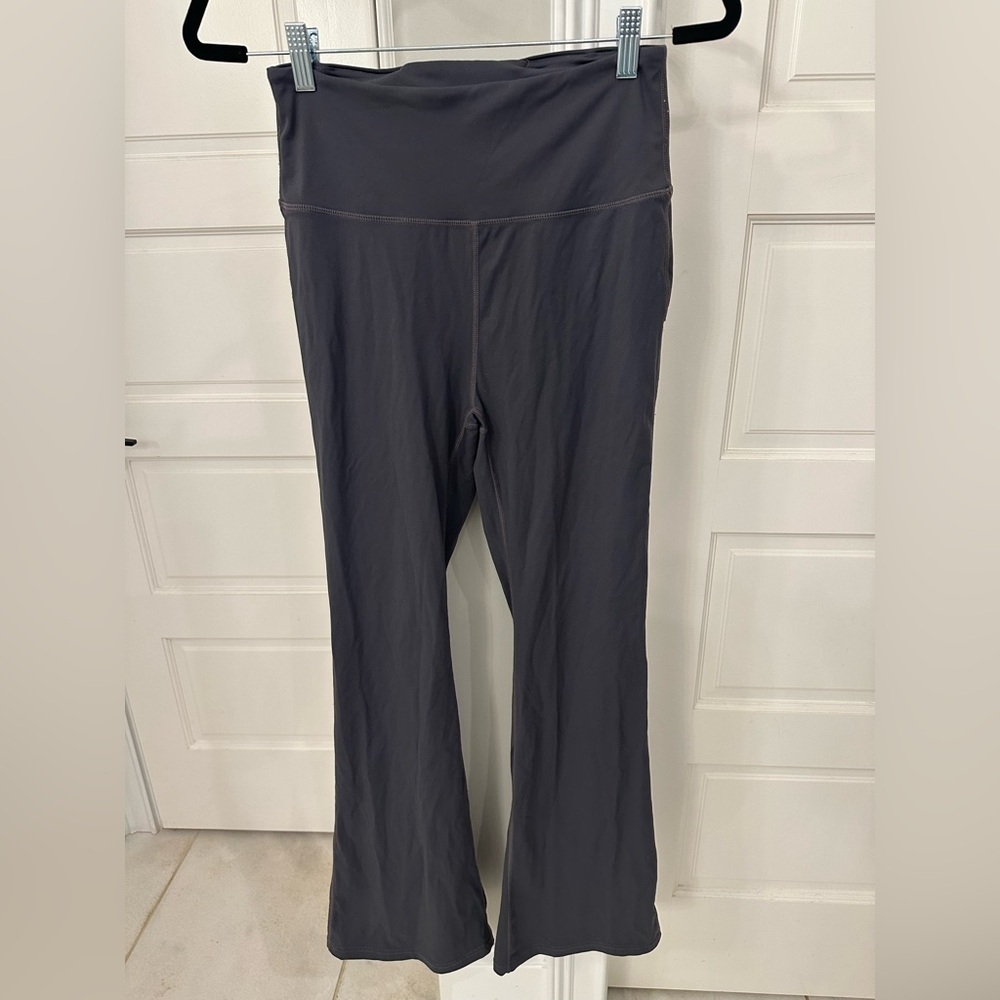 Lululemon Groove Super High Rise Flared Pants Gray Size 8 Nulu Yoga Bootcut EEUC